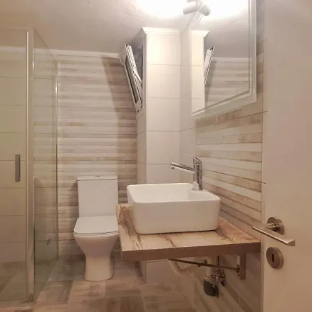 Casa Dina Nea Chora *