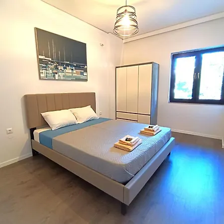 Casa Dina Nea Chora *